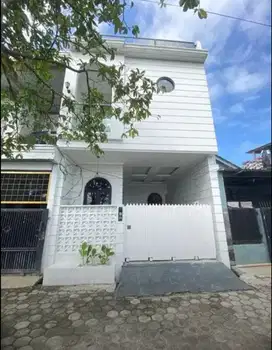 Rumah Baru design modern 3lantai murah lokasi strategis