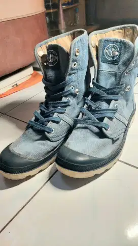 Sepatu boots palladium original
