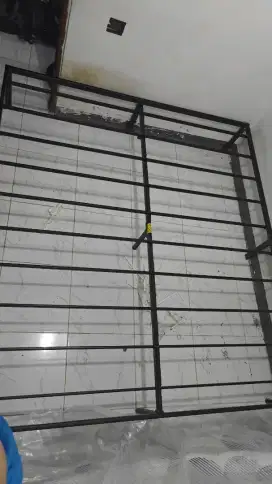 Alas Kasur / Ranjang / Dipan merk zinus