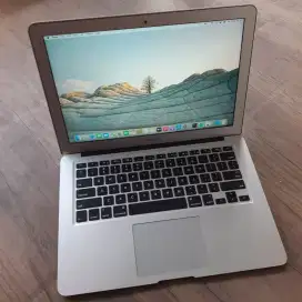Macbook air 2017 layar 13 inch ram 8gb ssd 128gb siap pakai