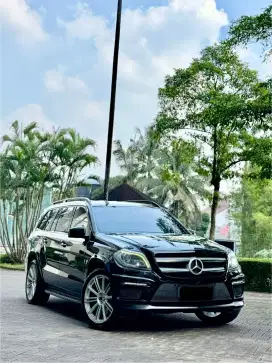 CASH Mercedes-Benz GL400 AMG 2015 Low KM