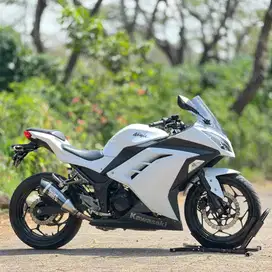 KAWASAKI NINJA 250 OLD PUTIH 2014  KM 7K SEPERTI BARU