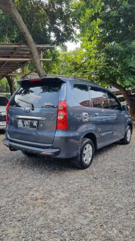 DAIHATSU XENIA 2010