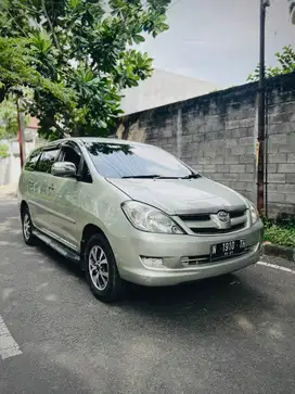 Kijang innova G bensin 2005 Manual Istimewa