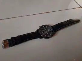 jam tangan hitam kalop