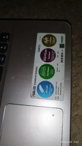 Laptop asus X441U