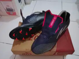 Sepatu Bola Specs LS Omega