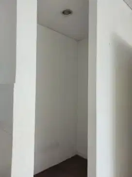 Disewakan Ruko Gandeng Posisi Hook 2 Lantai, Cocok Untuk Kantor, Klink
