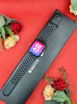 Apple SE 44mm Nike Edition Gray Lengkap