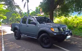 [good condition/pribadi]  NO ngobos Navara AT 4x4 diesel tax on