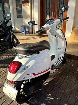 Vespa Sprint 150 2023 Akhir, KM 3rb MULUSS, Putih