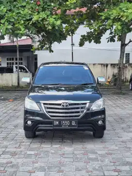 Innova g bensin matic 2012