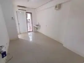 Dijual 2BR Atas Mall Apartement Bassura City Tower Depan