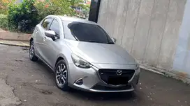 [ LOW KM ] Mazda2 Mazda 2 1.5 R AT Facelift Silver NIK 2017/2018