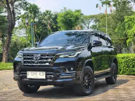 TDP 65.JT| FORTUNER GR SPORT 2.8 AT 2023 HITAM ISTIMEWA SEGER !!