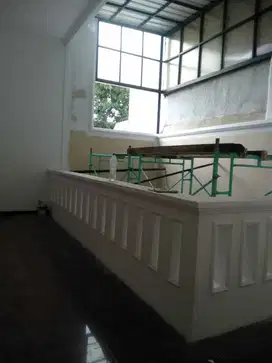 Sewa rumah cck utk tempat tinggal /kantor bagus jl.ngagel jaya utara
