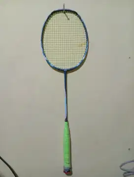 Tornado 700 Biru