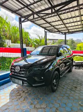 Toyota fortuner G 2.4 turbo diesel matic km 78rb pajak panjang