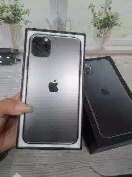 IPhone 11 pro max 256Gb midnight green