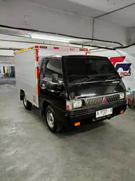 Mitsubishi L300 Box 2009