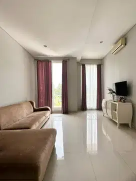 DISEWAKAN RUMAH 2 LANTAI 4BR FURNISHED LENGKAP SIAP HUNI THE MANSION