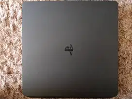 PS4 ORI + 2 KASET