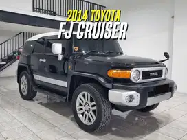 Toyota FJ Cruiser 2014 Black on Black Hitam