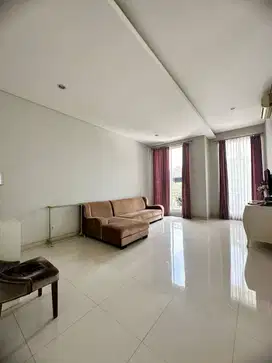 DISEWAKAN RUMAH 2 LANTAI MURAH POL THE MANSION 4BR FURNISHED