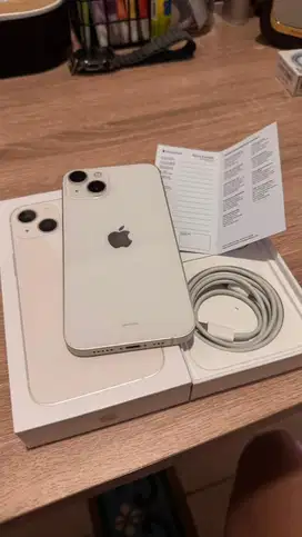 iPhone 13 128GB starlight fullset garansi iBox on