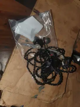Ear monitor behringer cuma di test hidup