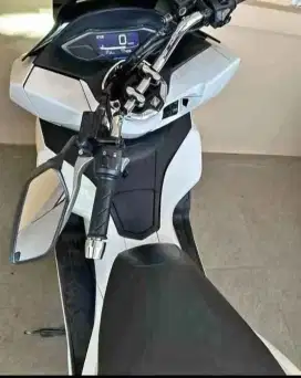 Cari motor PCX 160cc yang lengkap dan tidak ada masalah