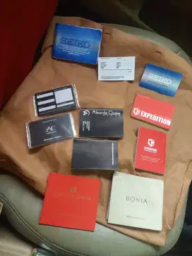 Di jual baru semua buku,kartu , bisa borongan dan pilih ya bos