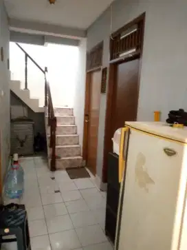 Kost pria bersih aman