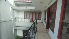 Rumah Hook Nyaman di Setra Indah