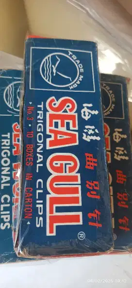 Borongin ajah 5 dus clip Sea gull no. 3 dan 5 stamp-pad Artline baru,