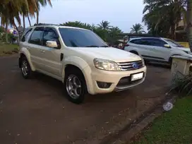 Dijual Ford Escape matic 2010
