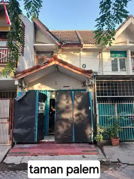 Dijual rumah depan taman cocok usaha taman palem lestari