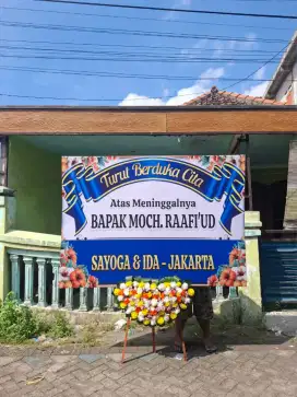 Karangan bunga papan