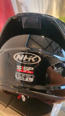 Helm NHK S1 GP PRO (uk.L) Black Glossy