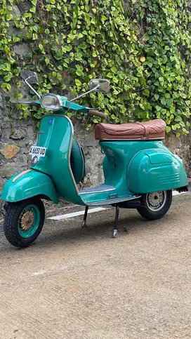 Vespa super 1976 (vespa classic 2tak) bukan vespa excel apalagi px/ps