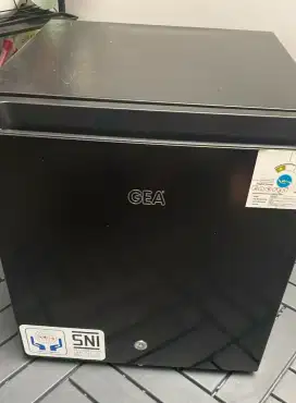Dijual kulkas GEA