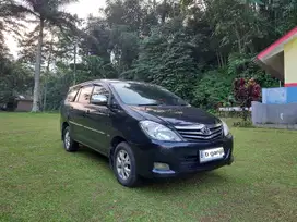 Toyota Kijang Innova 2.0 G 2010