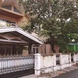 Dijual Rumah Bebas  Banjir 2 Lantai di Slipi Kemanghisan Jakarta Barat