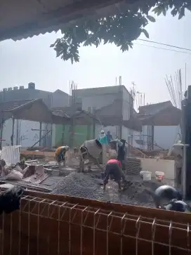 Tukang bangunan
