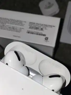Airpod Apple Pro Generasi 1