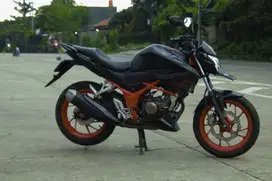 Motor Honda CB150R
