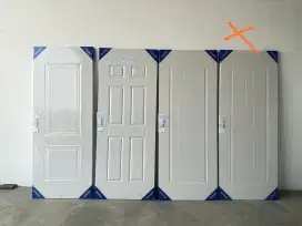 Pintu berbahan baja