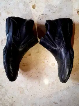 Sepatu second Pierre Cardin