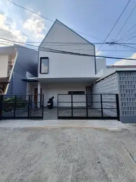 Di Jual Rumah Baru dalam Komplek Duren sawit Jakarta Timur