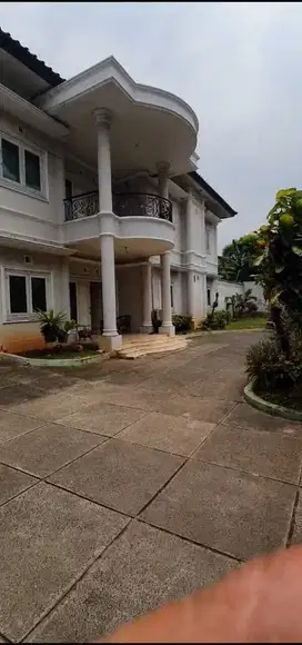 Rumah di Daerah Meruya Luas 800m2 Cocok untuk Kost atau Rumah Tinggal